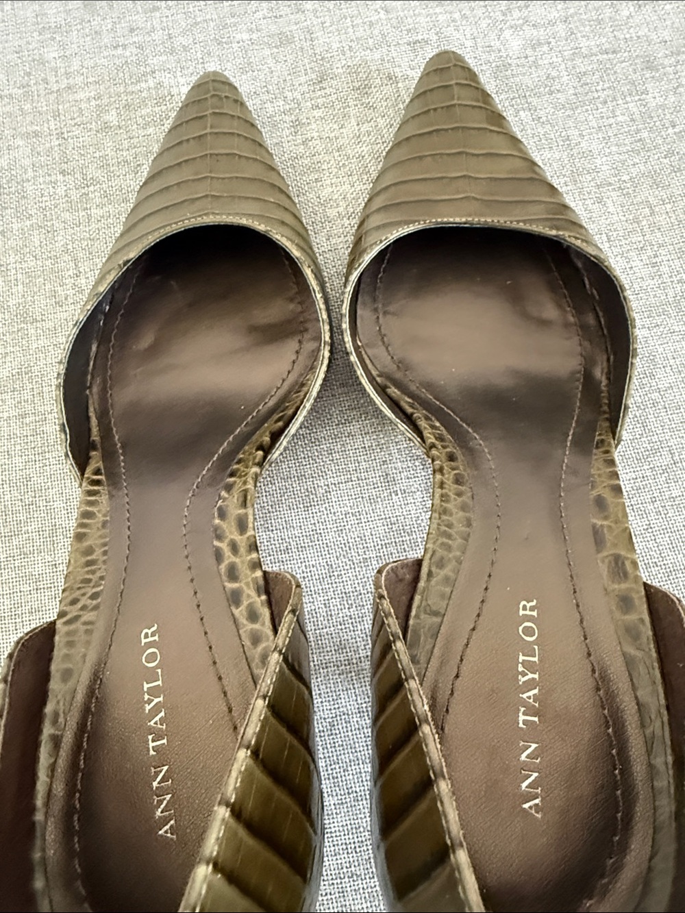 Ann Taylor Olive Croc-Embossed kitten heels - Picture 4 of 7